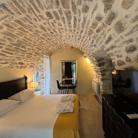 La Maison Des Vendangeurs - Table D'Hotes Le Soir Du Jeudi Au Dimanche- Jacuzzi - Balneo Spa - Acces Piscine Pour Toutes Les Chambres Sauf Studio Coquet- Piscine De Mai A Mi-Octobre Martignargues Экстерьер фото