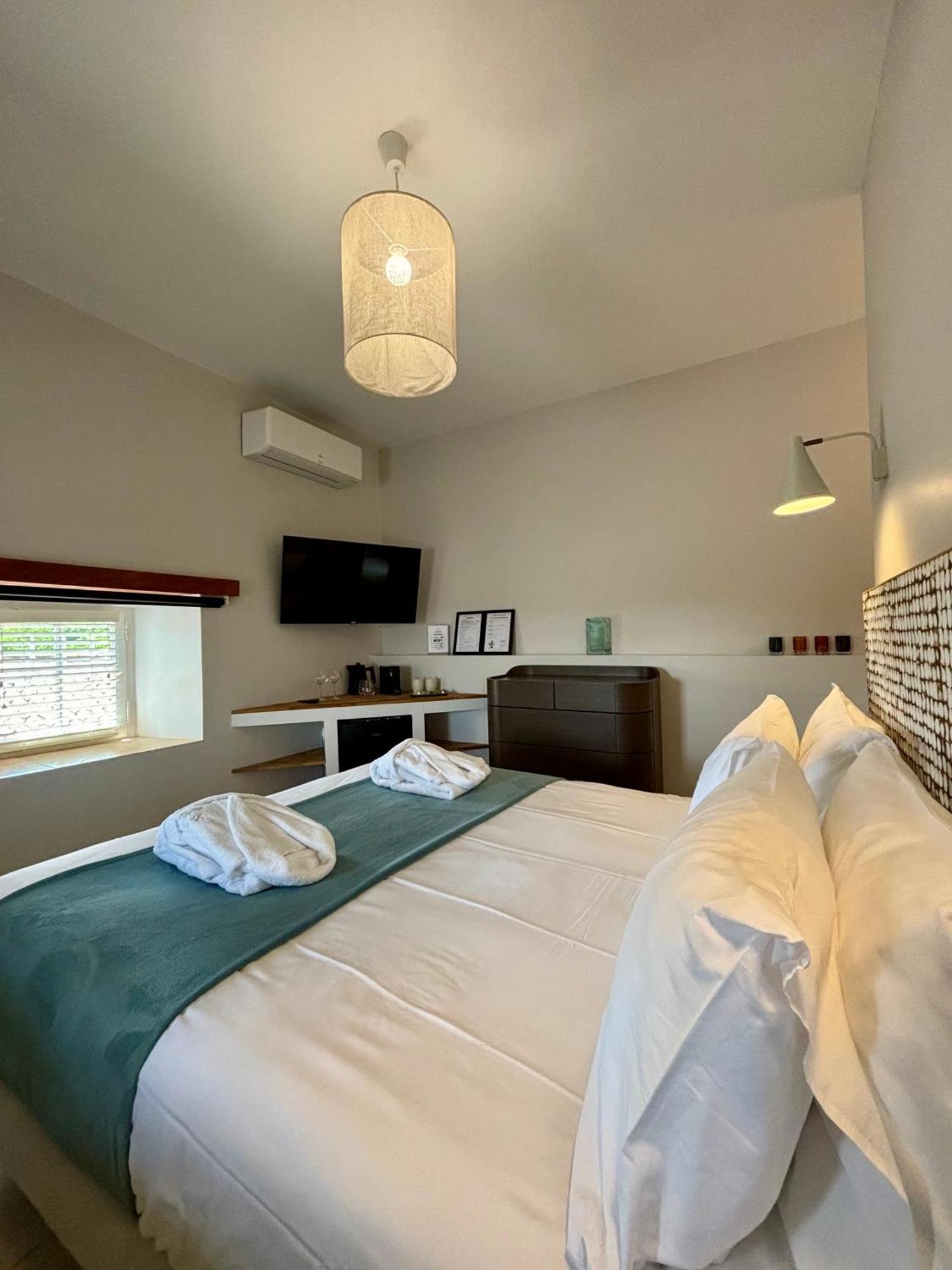 La Maison Des Vendangeurs - Table D'Hotes Le Soir Du Jeudi Au Dimanche- Jacuzzi - Balneo Spa - Acces Piscine Pour Toutes Les Chambres Sauf Studio Coquet- Piscine De Mai A Mi-Octobre Martignargues Экстерьер фото