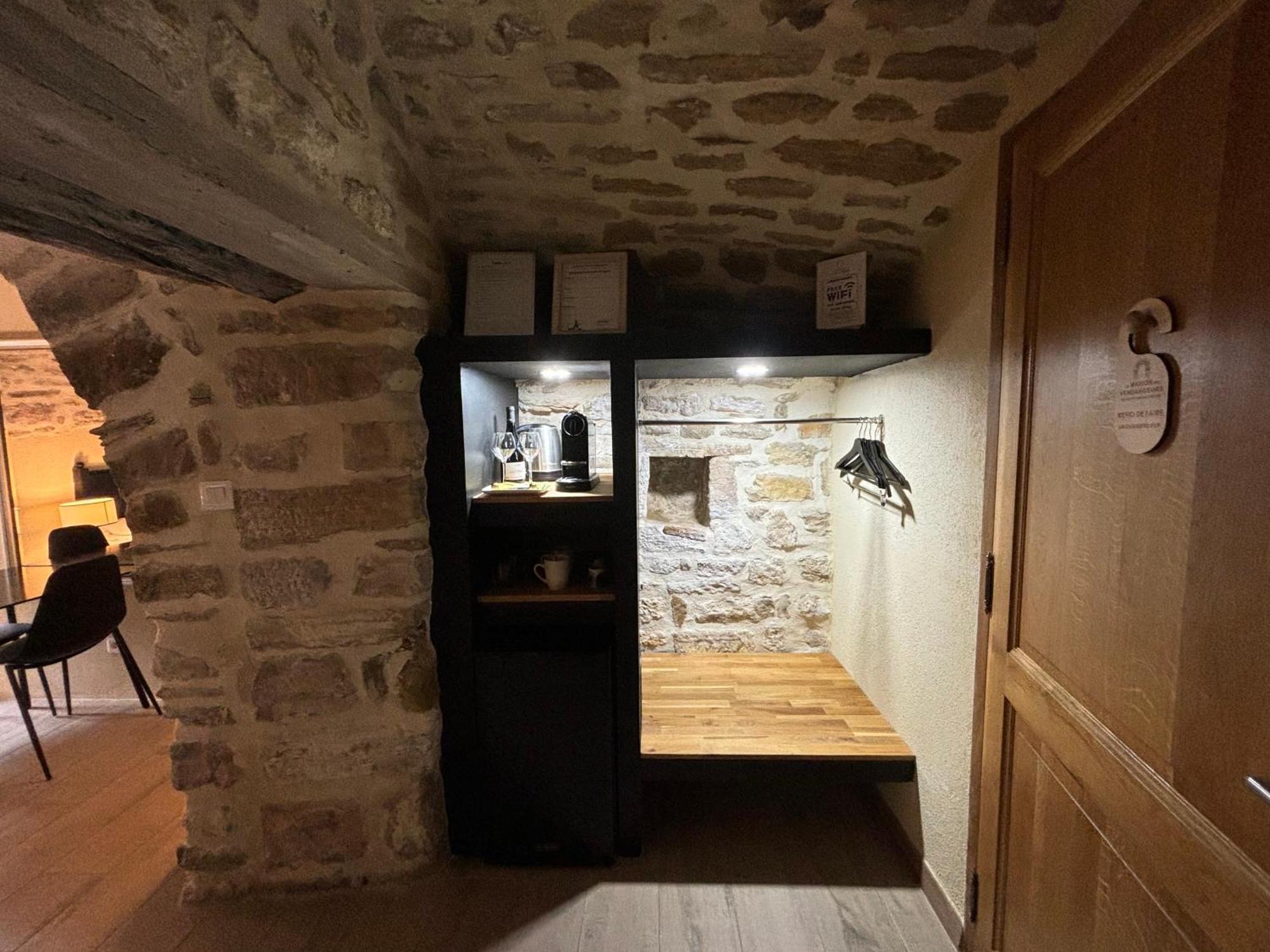 La Maison Des Vendangeurs - Table D'Hotes Le Soir Du Jeudi Au Dimanche- Jacuzzi - Balneo Spa - Acces Piscine Pour Toutes Les Chambres Sauf Studio Coquet- Piscine De Mai A Mi-Octobre Martignargues Экстерьер фото